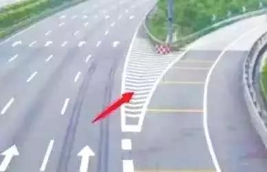 高速路上还不认识这5种标线？12分扣光没商量，上路前务必认清